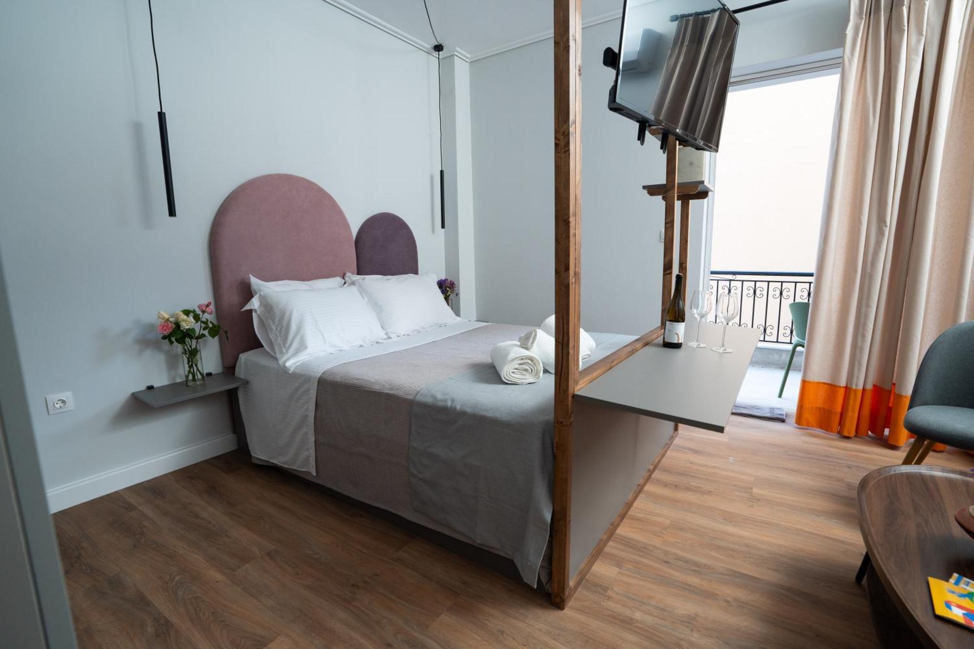Nyx Guesthouse ตรีโปลิส ภายนอก รูปภาพ