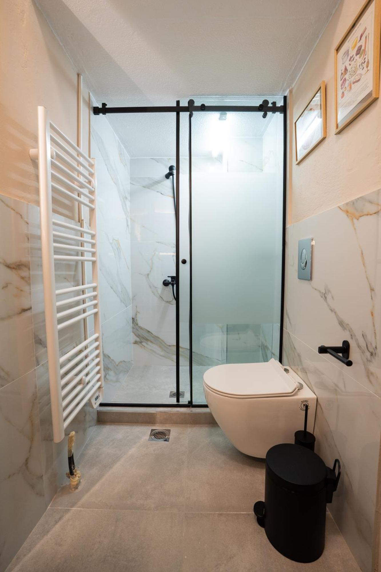 Nyx Guesthouse ตรีโปลิส ภายนอก รูปภาพ