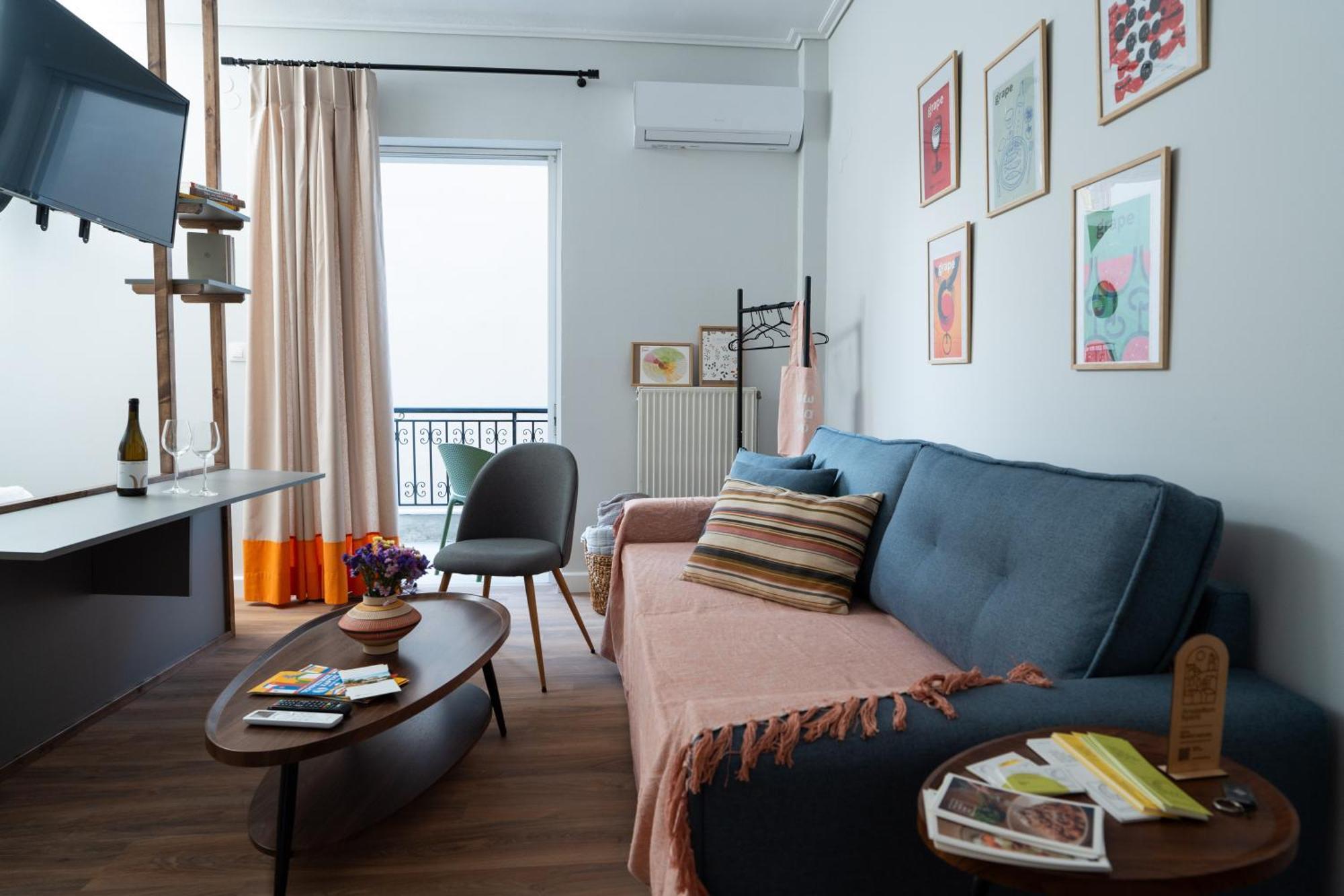 Nyx Guesthouse ตรีโปลิส ภายนอก รูปภาพ